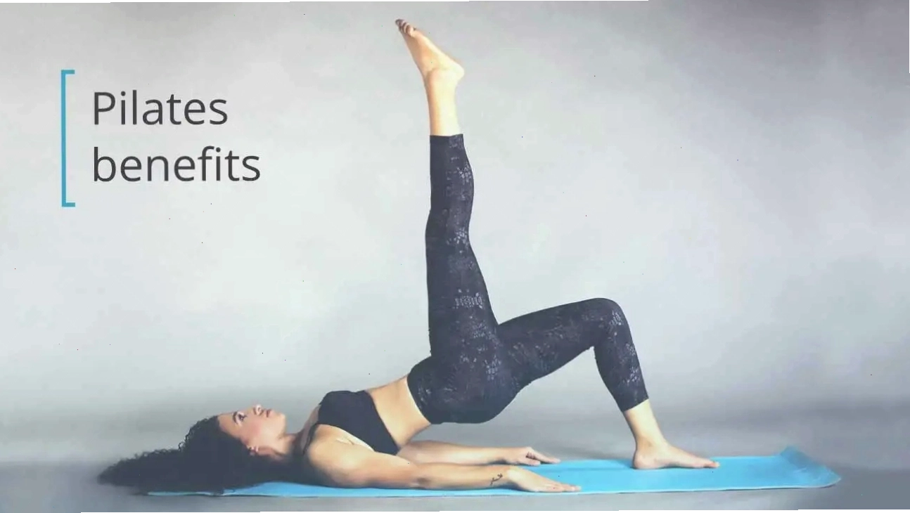 Huấn luyện viên hướng dẫn sử dụng máy tập Pilates Reformer