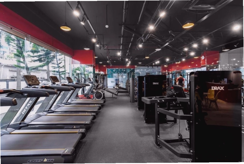Huấn luyện viên hướng dẫn tại Redfit Fitness & Yoga, quận Tân Phú