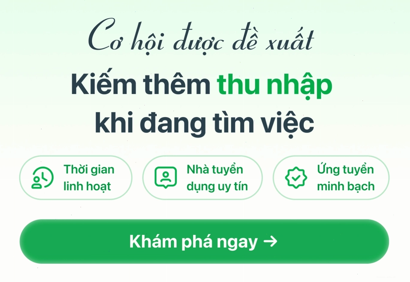 Huấn luyện viên Yoga hướng dẫn lớp học tại Hà Nội