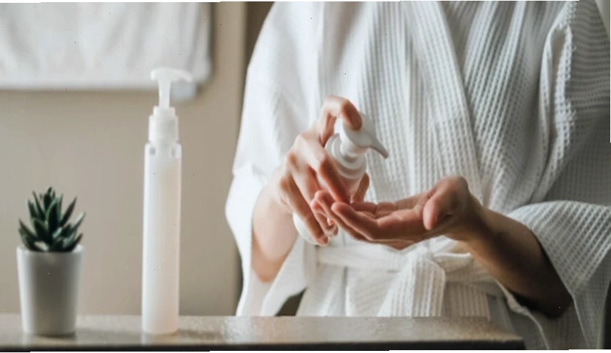 Kem chống nắng bảo vệ da toàn thân khỏi tia UV