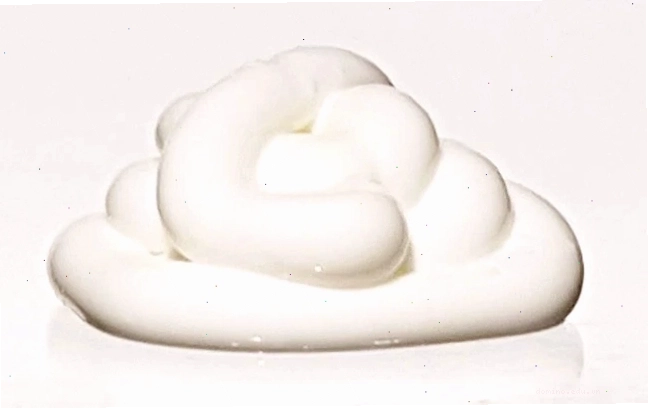 Kem dưỡng thể Japanese Cherry Blossom body lotion với thiết kế chai lớn