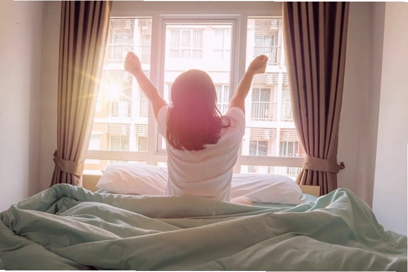 Kết hợp yoga với các phương pháp khác để cải thiện giấc ngủ