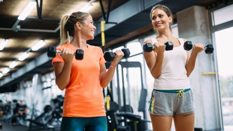 Khám phá 24+ bài tập gym hiệu quả nhất cho nam giới 2026