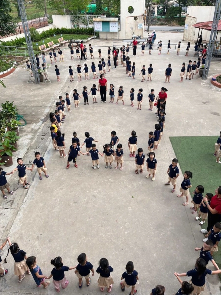 Khám phá Lợi ích Vàng từ Bài Tập Thể Dục Cho Bé Hàng Ngày