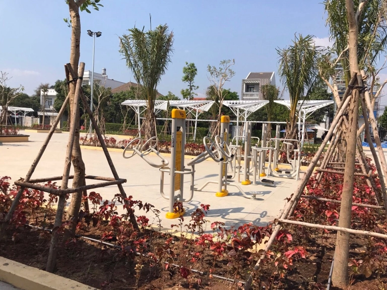 Khám phá máy tập thể dục ngoài công viên: Hướng dẫn sử dụng hiệu quả