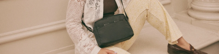 Khám phá thế giới mini crossbody bag: Xu hướng thời trang 2026