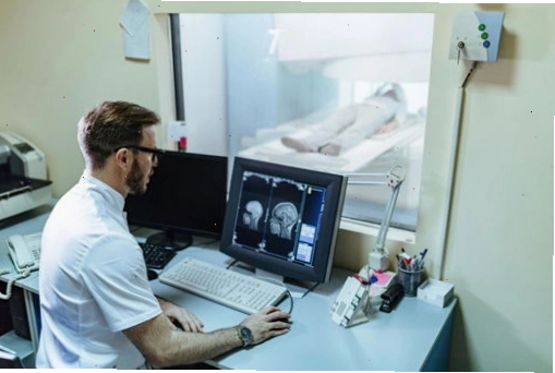 Khám sức khỏe trước khi thực hiện sóng siêu âm giảm béo