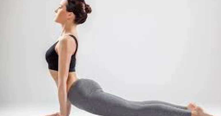 Khởi đầu ngày mới tràn đầy năng lượng với 5 bài tập yoga buổi sáng