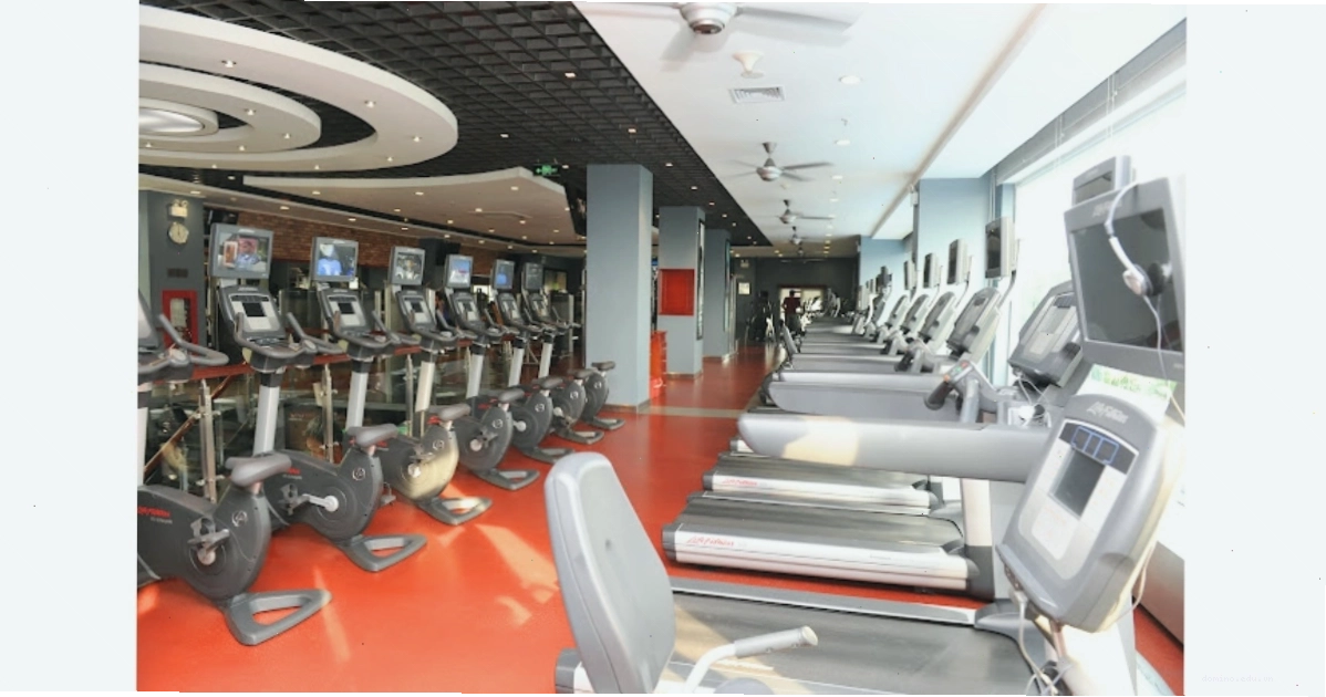 Không gian phòng tập đẹp mắt tại Royal Fitness Center