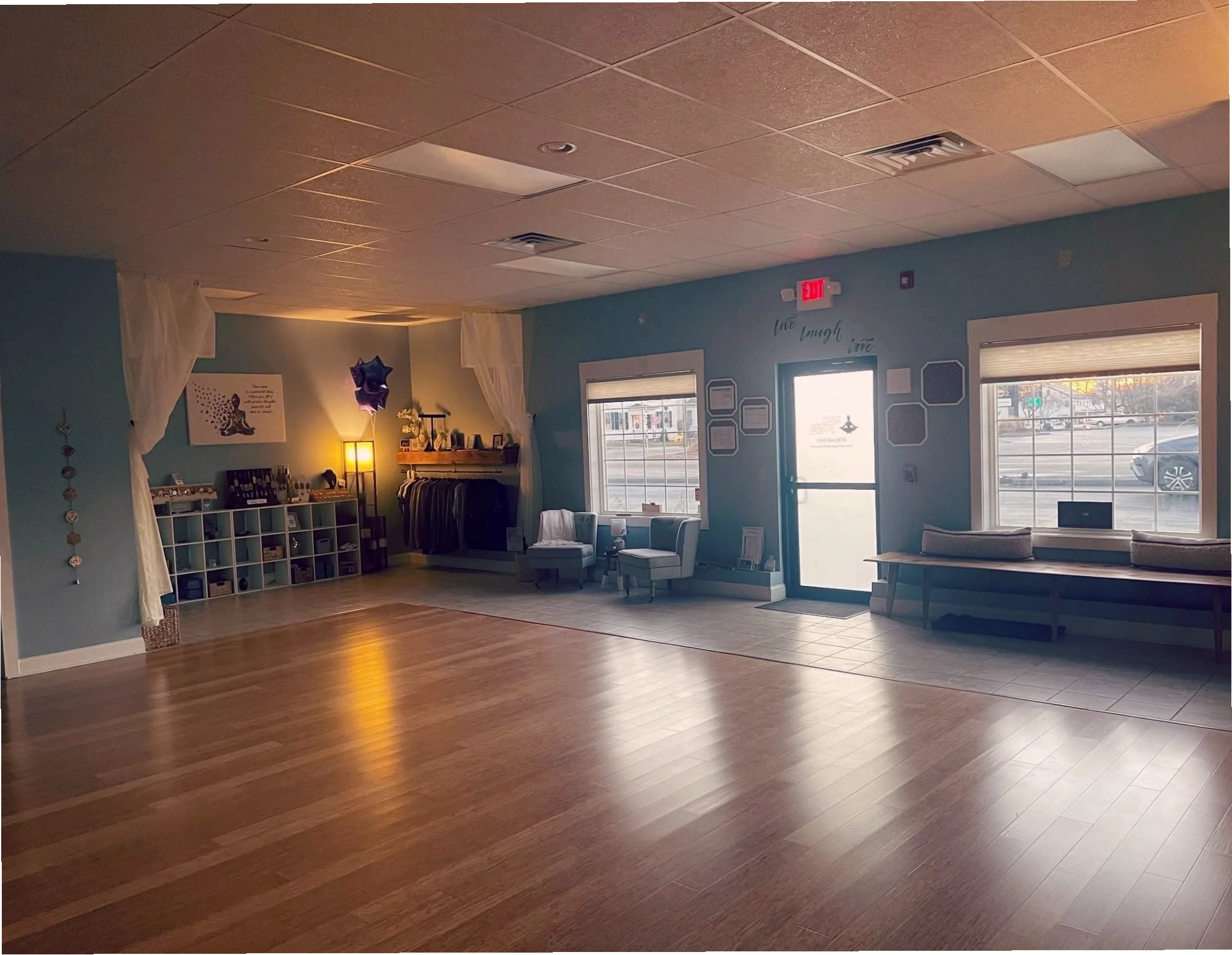 Không gian phòng tập Zen Yoga yên tĩnh và thoáng đãng