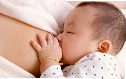 Khớp ngậm vú đúng chính là chìa khóa giúp bé nhận được đủ lượng sữa mẹ theo nhu cầu của bé qua mỗi cữ bú.
