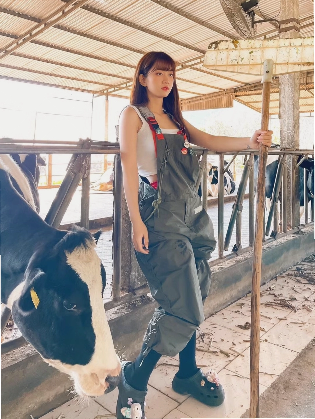 Lê Bống sở hữu hình thể nuột nà và 3 vòng chuẩn chỉnh