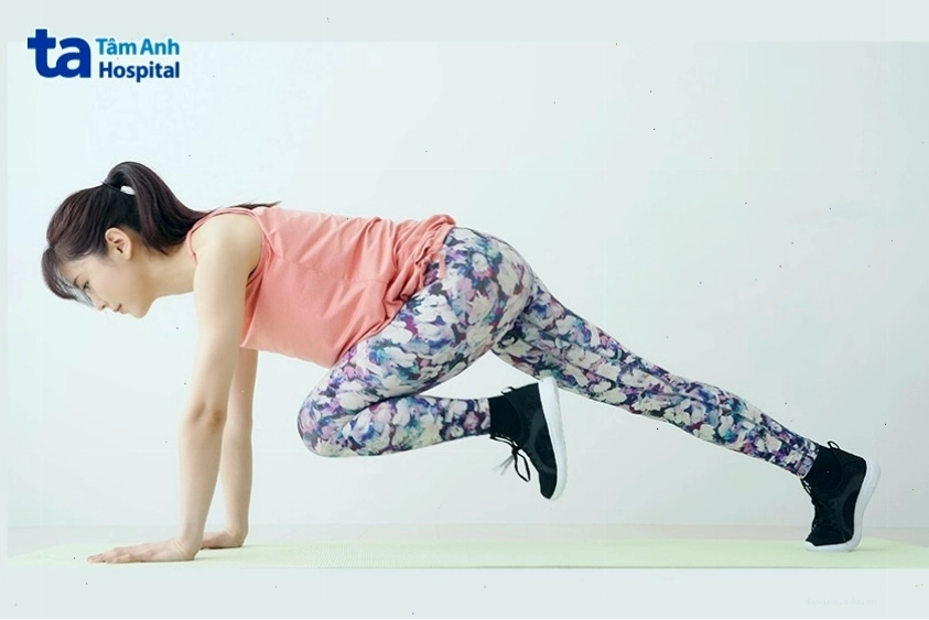 Leo núi kích hoạt cơ toàn thân và tăng cường sức bền