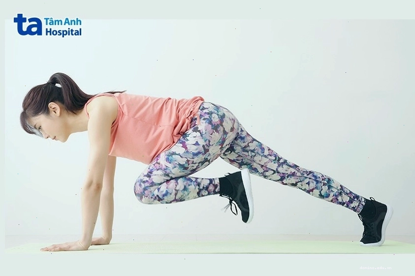 Leo núi là hoạt động kích hoạt cơ toàn thân, đốt cháy calo hiệu quả