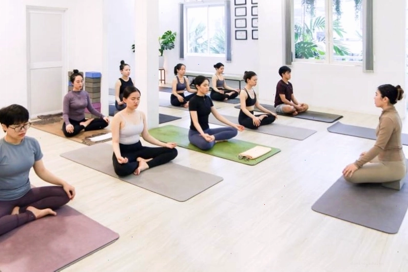 Lớp học tại Yoga Năng Lượng Sống
