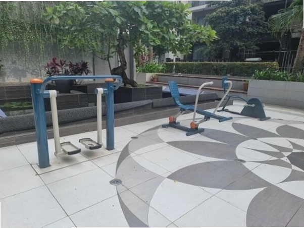 Lớp sơn tĩnh điện giúp dụng cụ tập thể dục công viên bền màu