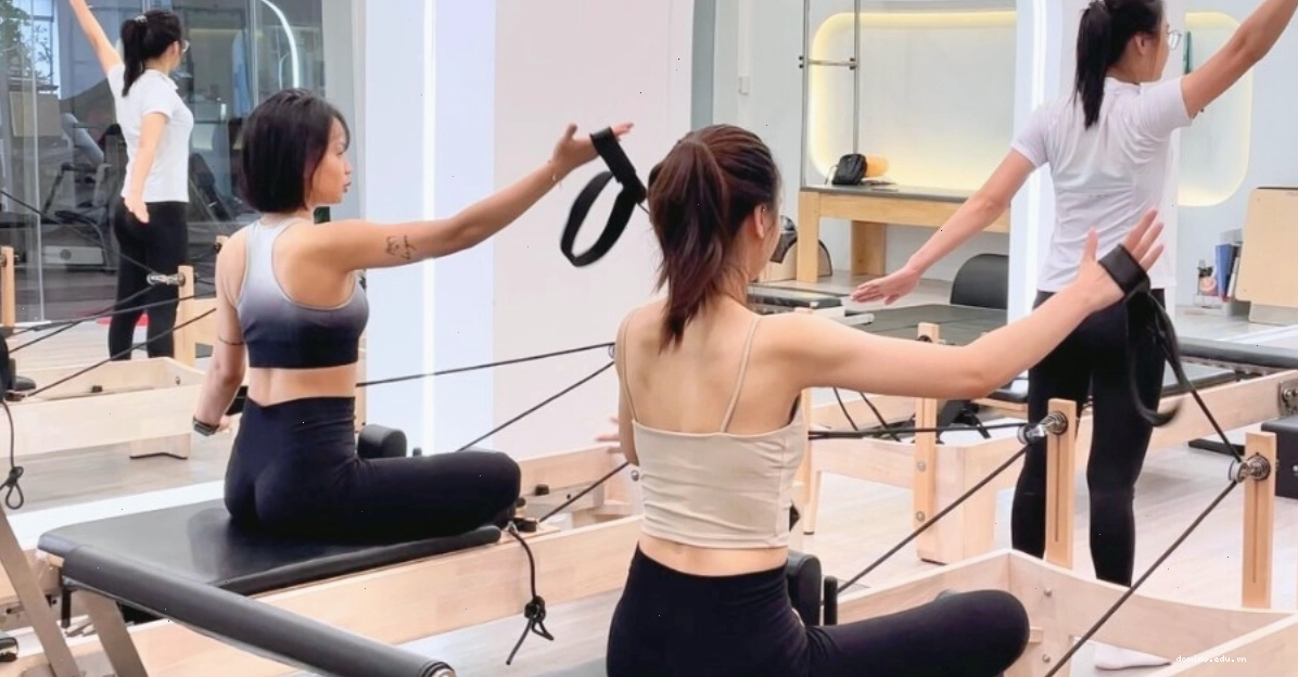 Lớp tập pilates nhóm tại Choi's Pilates