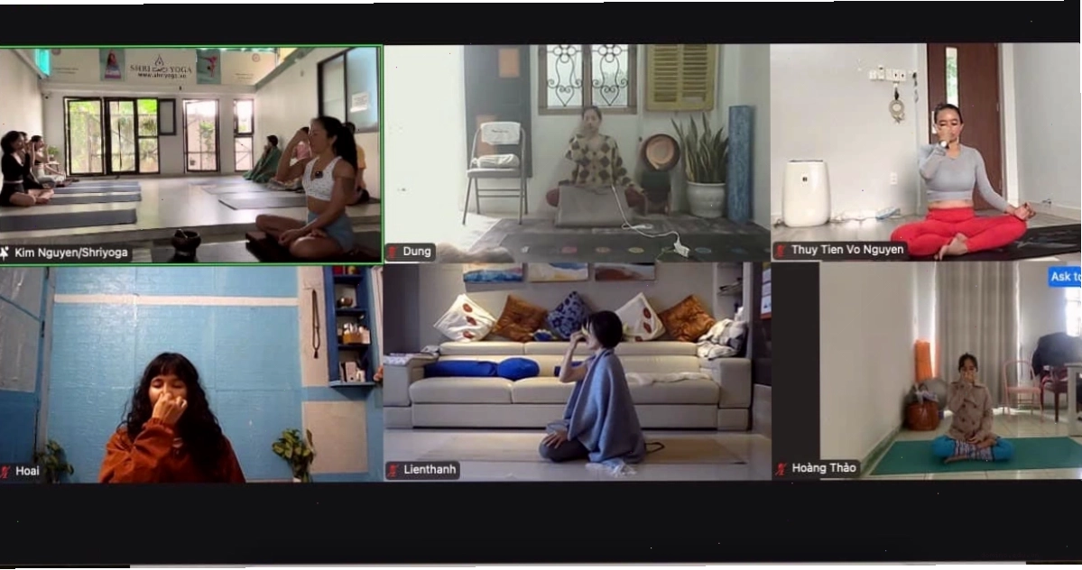 Lớp tập yoga online tại Shiriyoga