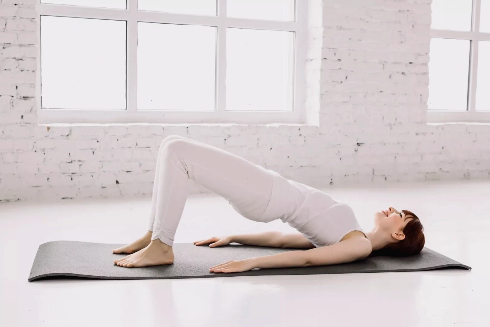 Luân phiên Mèo – Bò (Marjaryasana–Bitilasana) cho cột sống khỏe mạnh