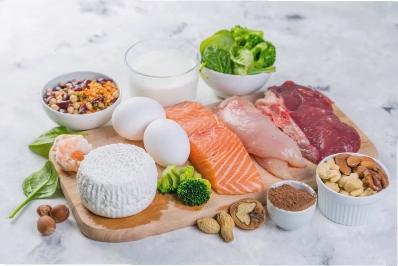Lunge là bài tập gym đơn giản giúp đốt cháy mỡ thừa hiệu quả