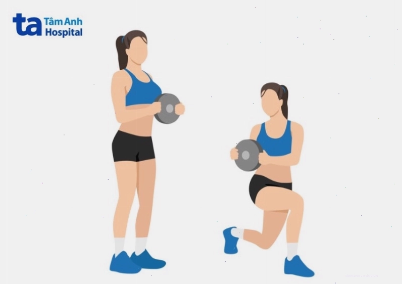 Lunge twist với tạ đơn giúp tác động vào cơ bụng xiên