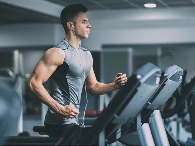 Luôn khởi động nhẹ nhàng trước mỗi buổi tập gym