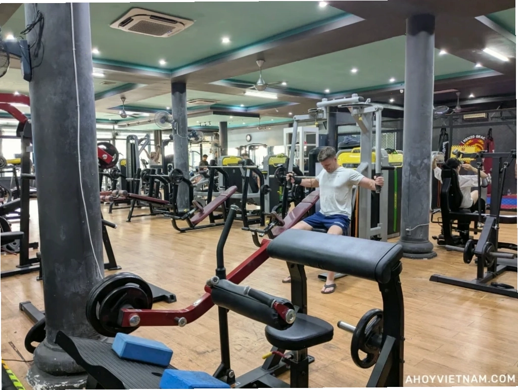 Machines and exercise equipment inside Superfit Gym in Hoi An, Vietnam