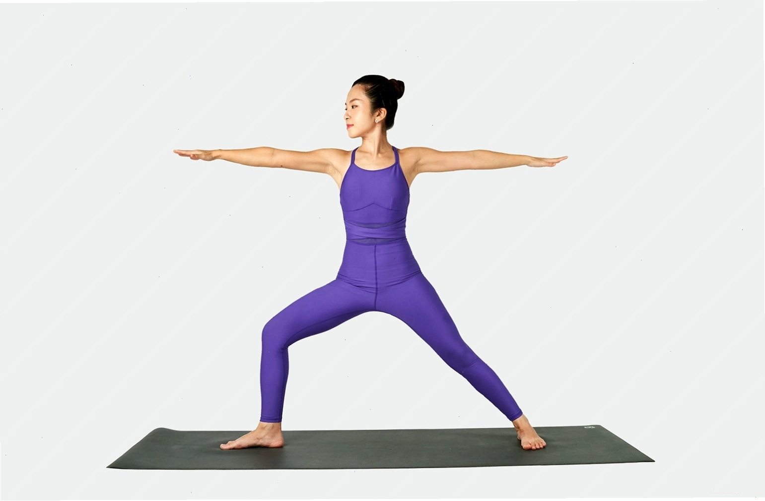Minh họa định tuyến đúng trong tư thế yoga cơ bản