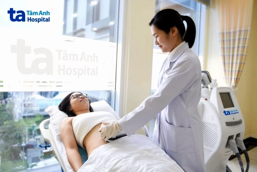 Minh họa kỹ thuật đông hủy mỡ hỗ trợ giảm mỡ hông