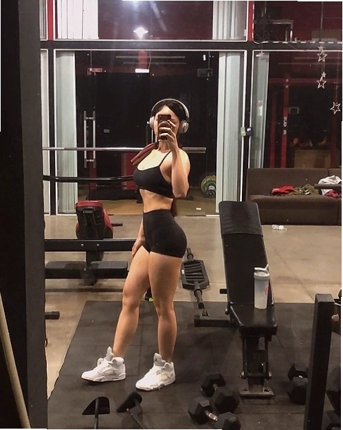 Miu Lê tập luyện gym chăm chỉ để giữ gìn vóc dáng