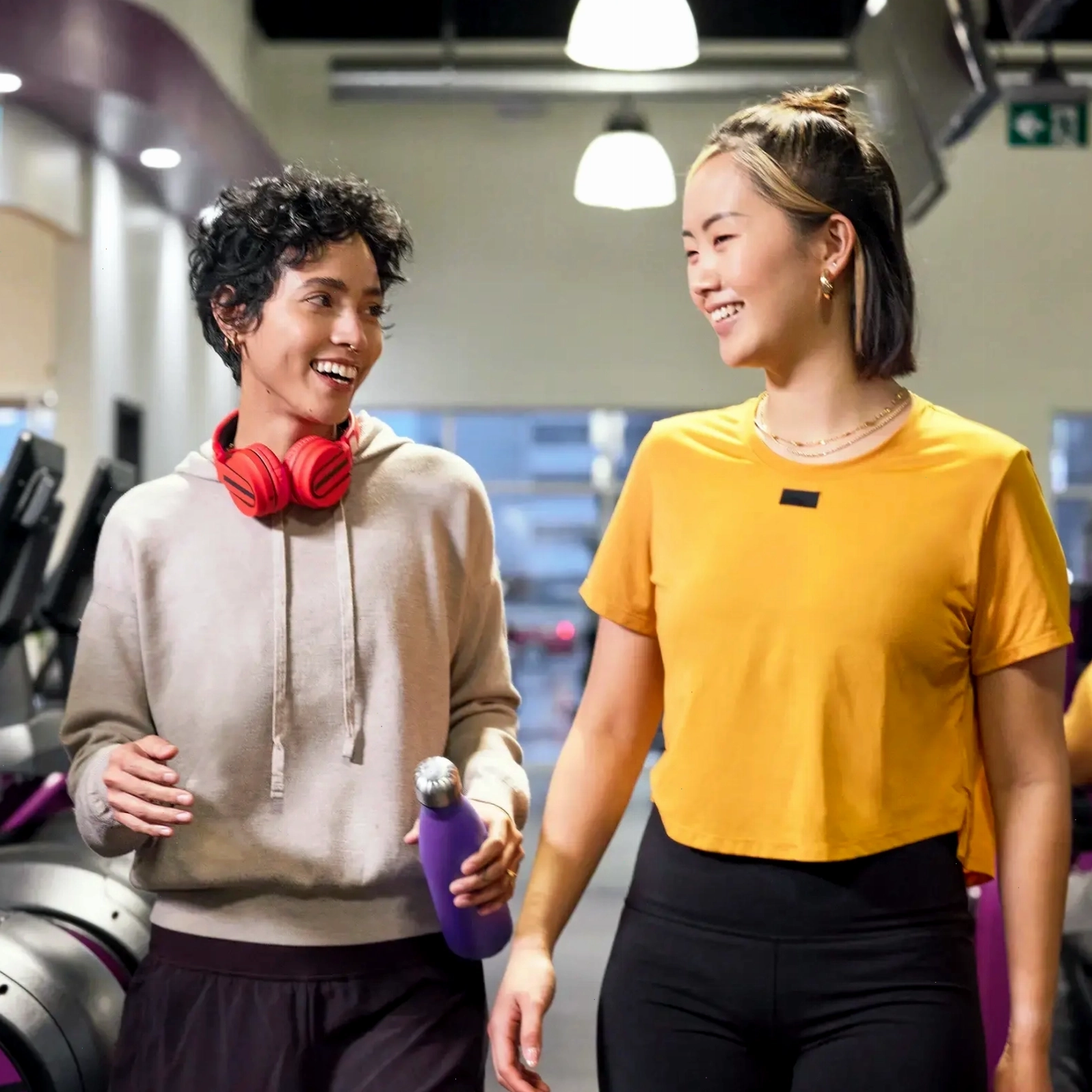 Một góc phòng tập tại Planet Fitness với các thiết bị cardio