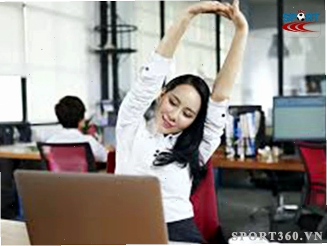 Một vài động tác giãn cơ đơn giản giúp bạn tỉnh táo hơn sau giờ làm việc
