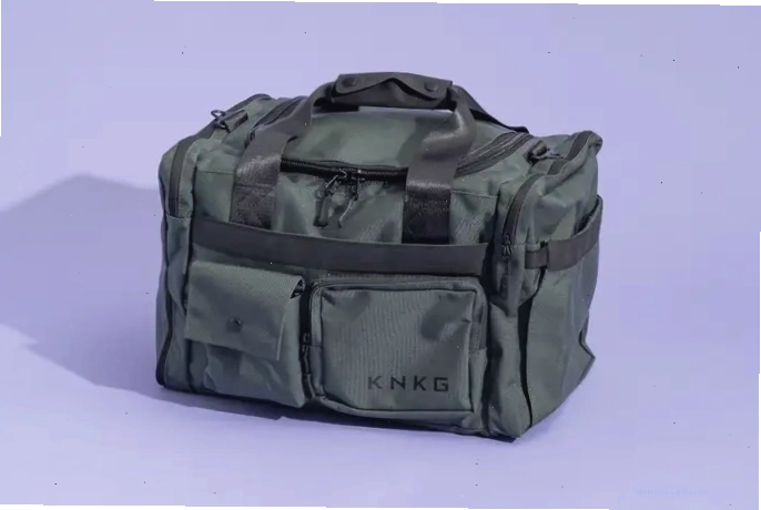Ngăn đựng giày riêng biệt trên túi gym sack tiện lợi