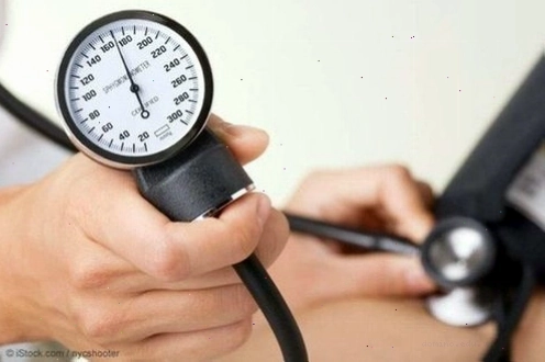 Người có bệnh lý huyết áp cần thận trọng khi uống cà phê