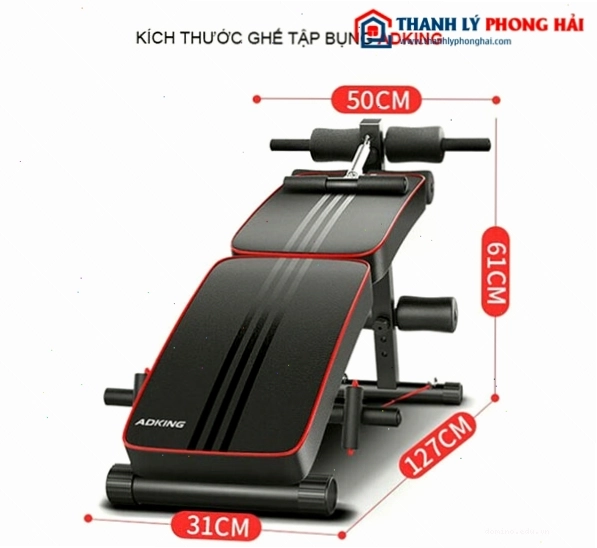 Người dùng đang thử tập trên ghế tập bụng cũ