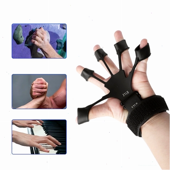Người dùng tập luyện với dụng cụ tập ngón tay