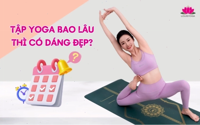 Người phụ nữ đang theo dõi sự thay đổi vóc dáng sau khi tập yoga