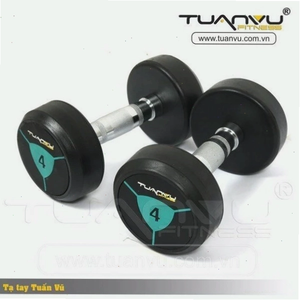Người phụ nữ mới tập tạ tay với tạ 1kg nhẹ nhàng