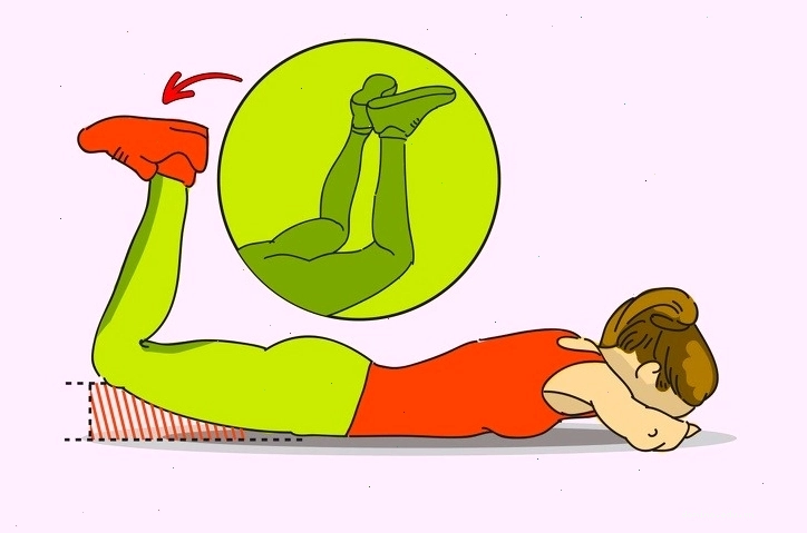 Người phụ nữ thực hiện bài tập ngồi dựa tường