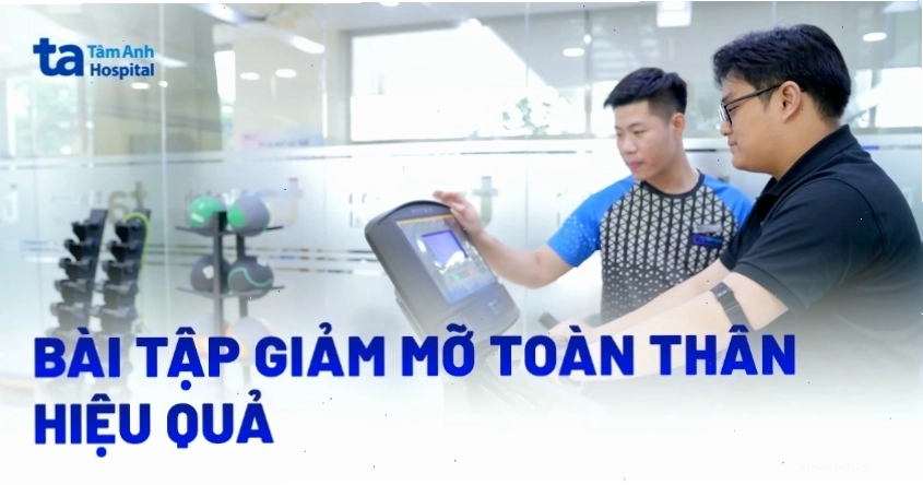 Người tập luyện các bài tập giảm mỡ toàn thân