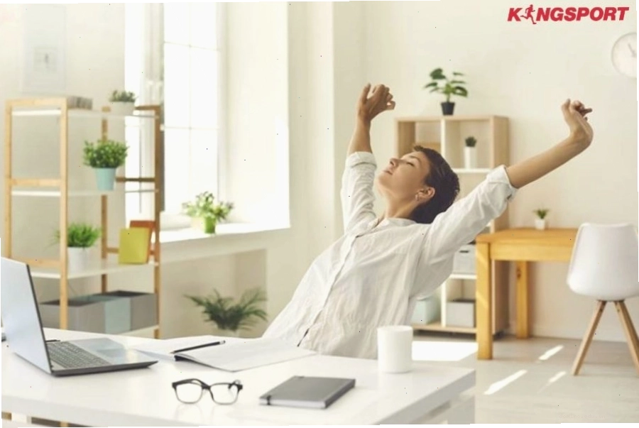 Nhân viên Viettel tham gia tập thể dục giữa giờ