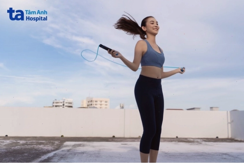 Nhảy dây đốt mỡ hiệu quả và cải thiện sức khỏe tim mạch