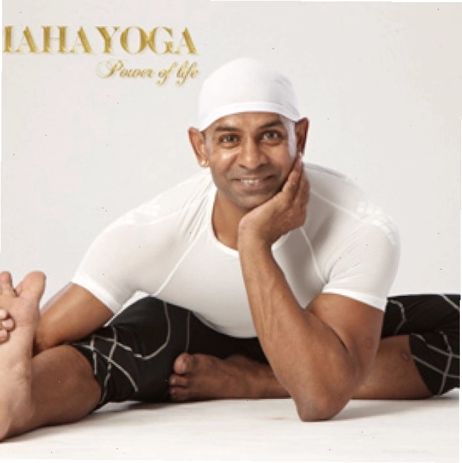 Nhóm người tập Yoga cùng nhau