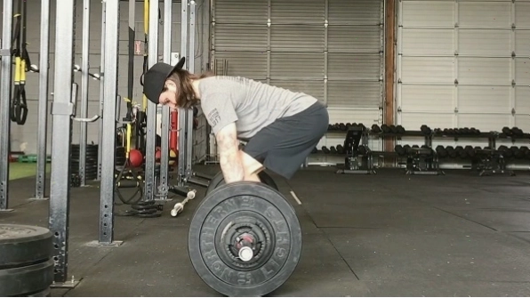 Những lưu ý quan trọng khi thực hiện bài tập deadlift