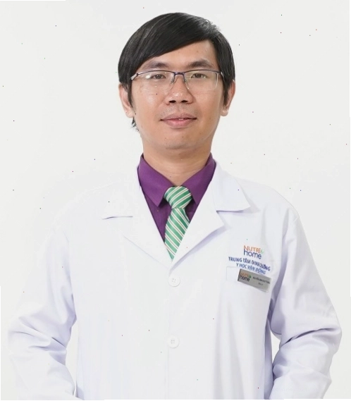 Nữ giới thực hiện bài tập kéo giãn cơ thể