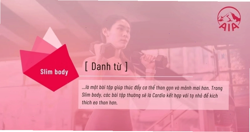 Nữ giới thực hiện bài tập slim body với tạ tay nhẹ nhàng