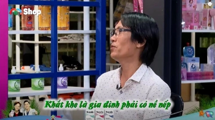 Nữ gymer tập luyện chăm chỉ