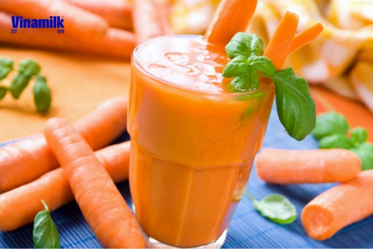 Nước ép cà rốt giàu vitamin A hỗ trợ giảm cân