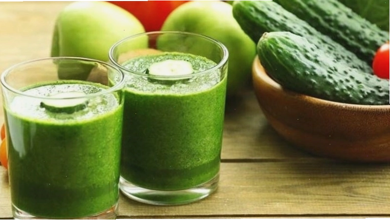 Nước ép cần tây, dưa chuột và táo rất ngon miệng và bổ dưỡng