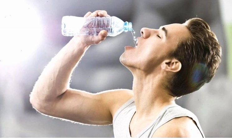 Nước rất cần cho cơ thể, đặc biệt cho người tập gym